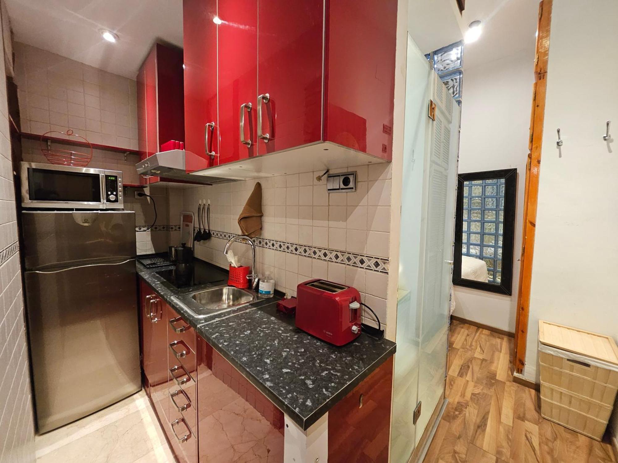 Pequeno Apartamento En El Centro De Madrid Esterno foto
