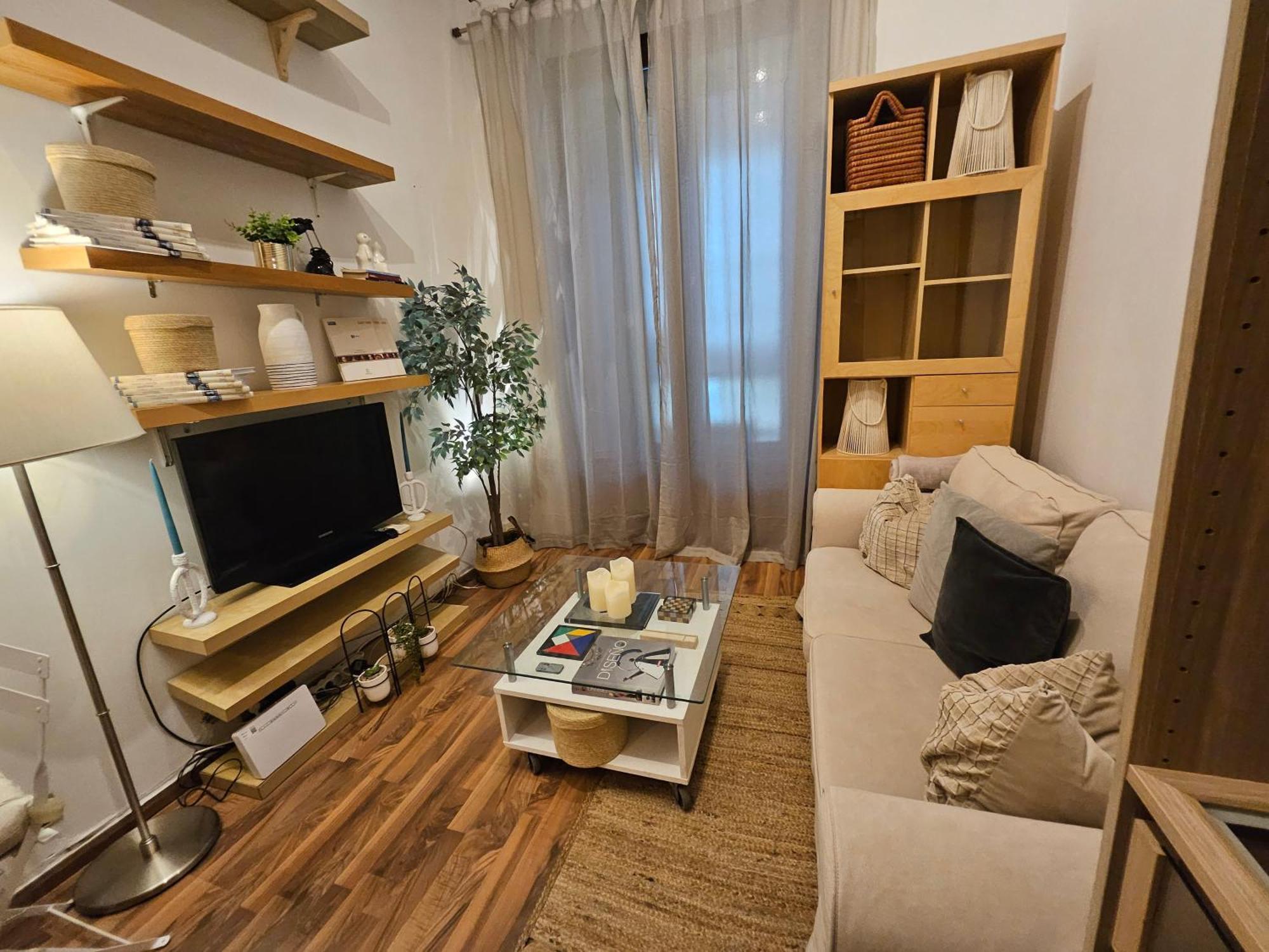 Pequeno Apartamento En El Centro De Madrid Esterno foto