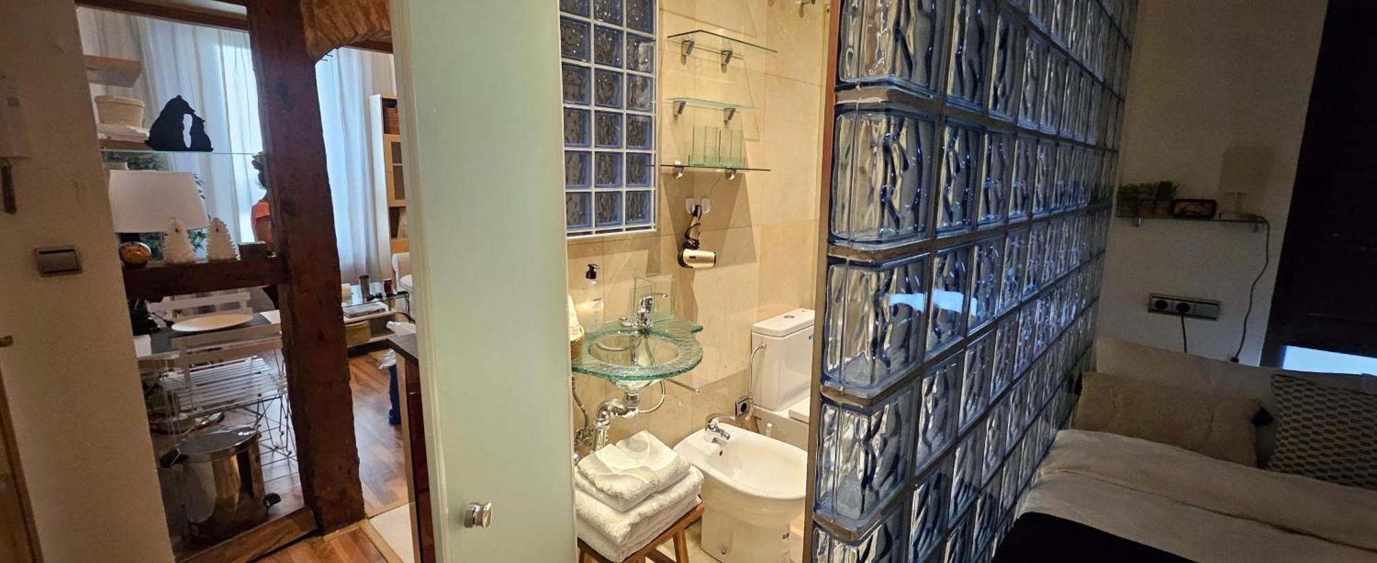 Pequeno Apartamento En El Centro De Madrid Esterno foto