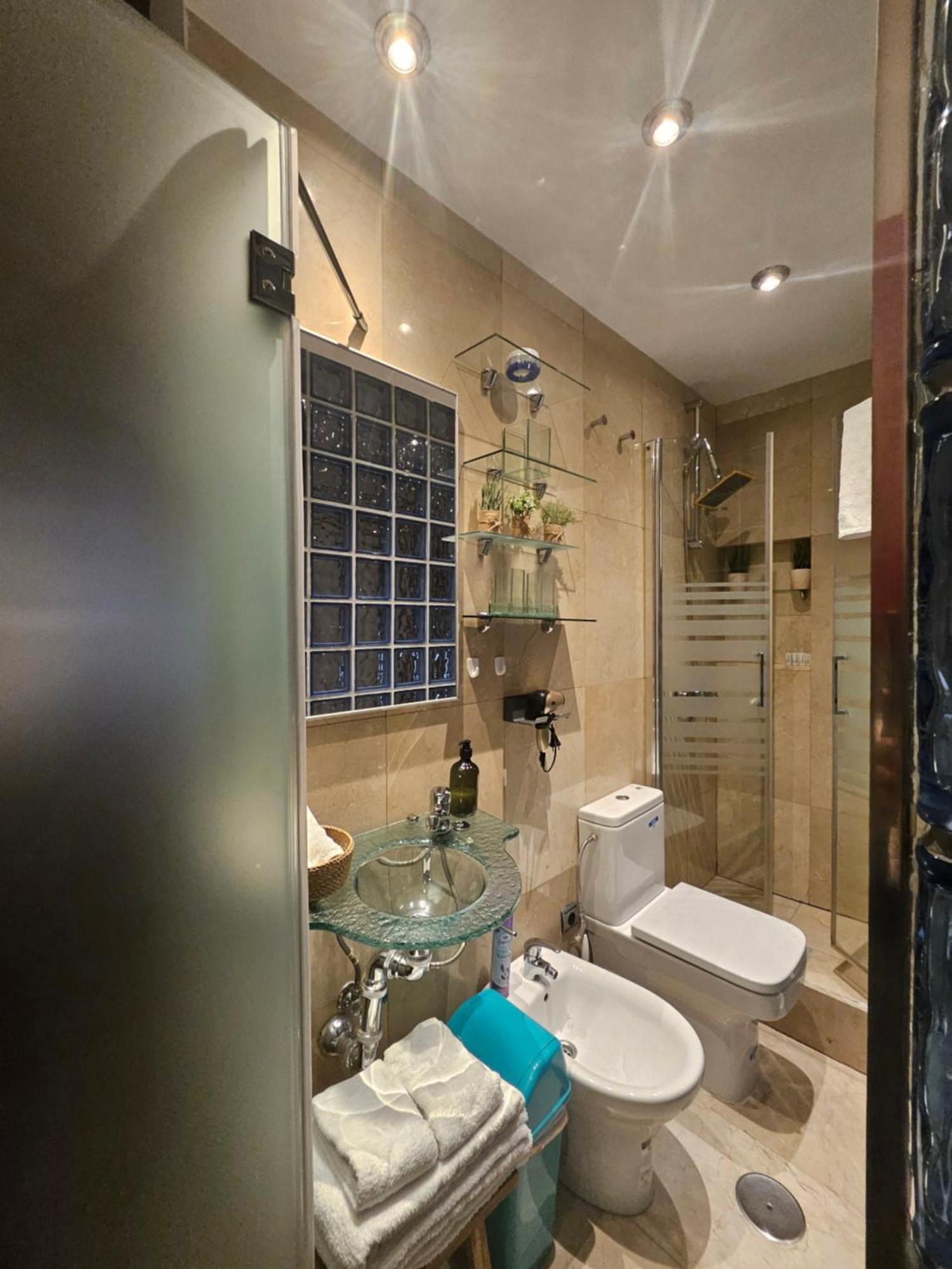 Pequeno Apartamento En El Centro De Madrid Esterno foto